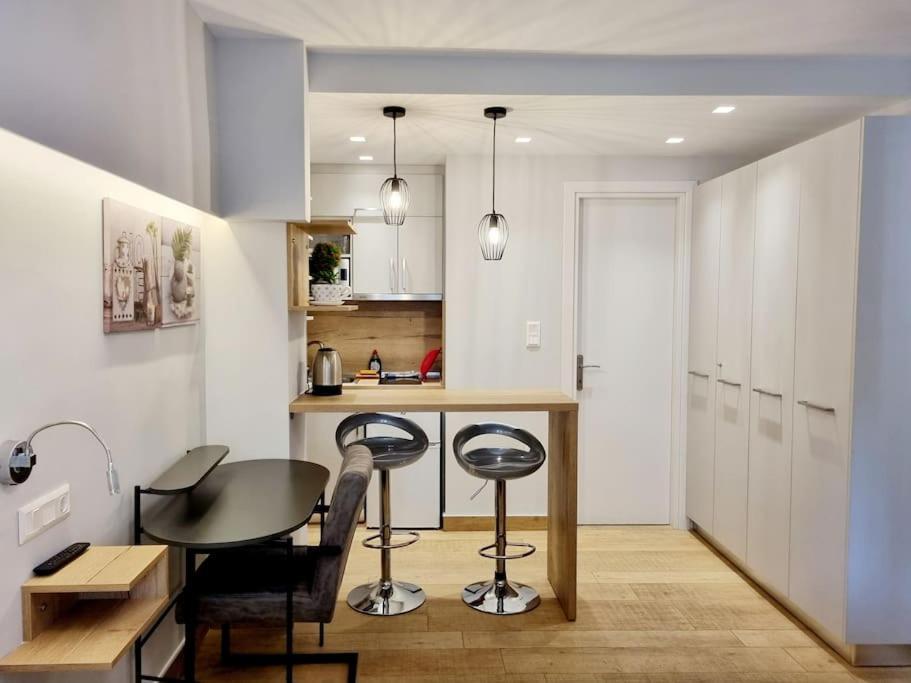 Stylish Studio Near Athens Hilton, Self Check-In! Buitenkant foto